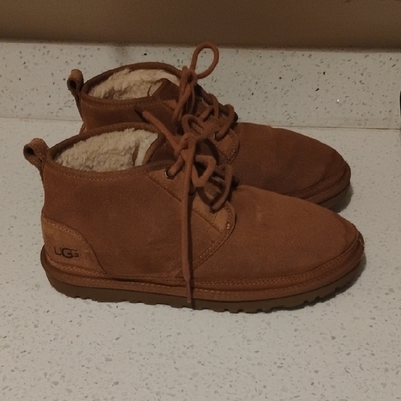 Other - UGG Neumel Size 7 Men